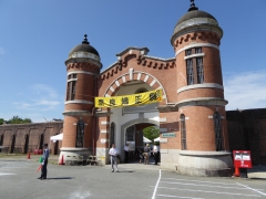 少刑 正門